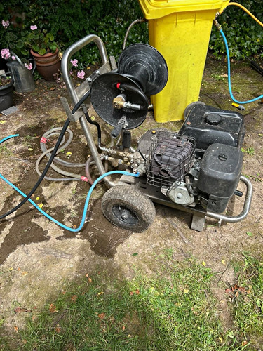 Petrol cold water pressure - cold,
